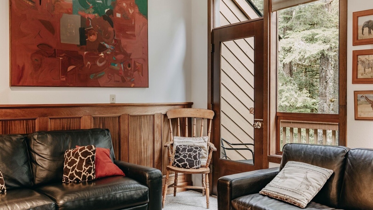 Photo of Livingroom in Glacier
