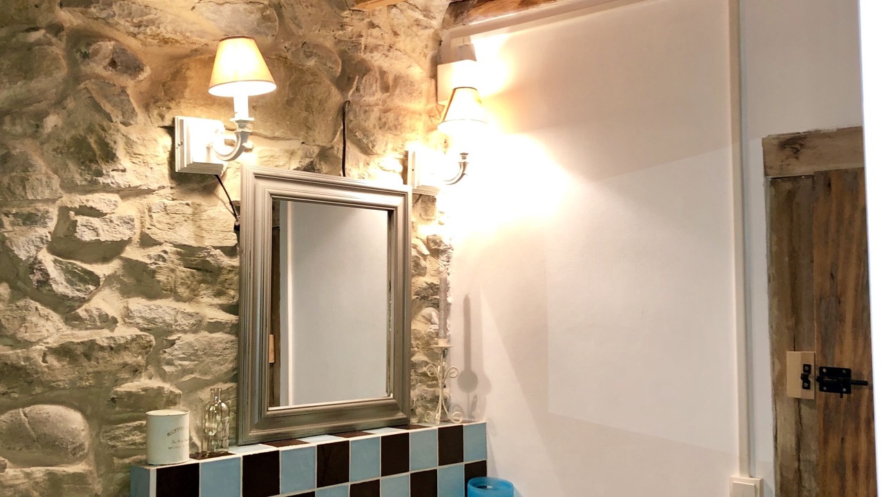 Photo of Bathroom in Courtauly