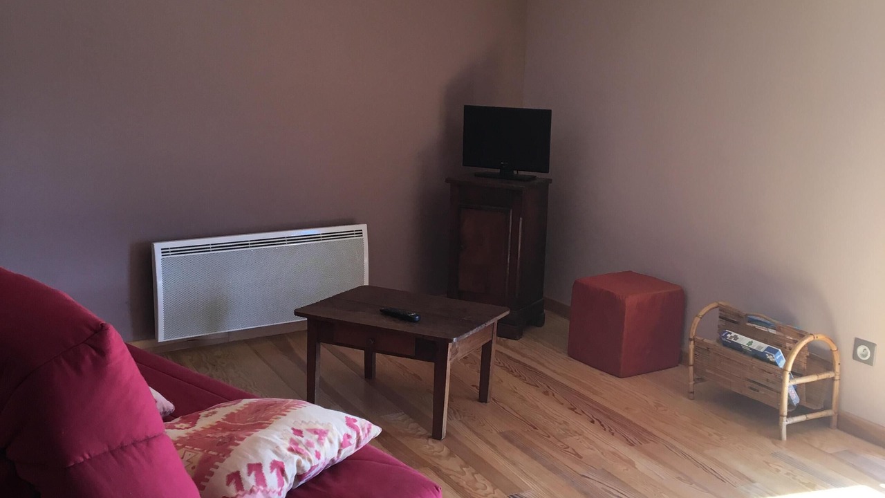 Photo of Livingroom in Camarade