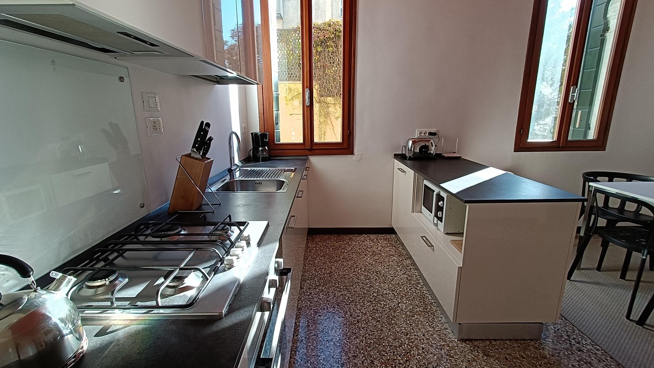 Photo of Kitchen in Dorsoduro