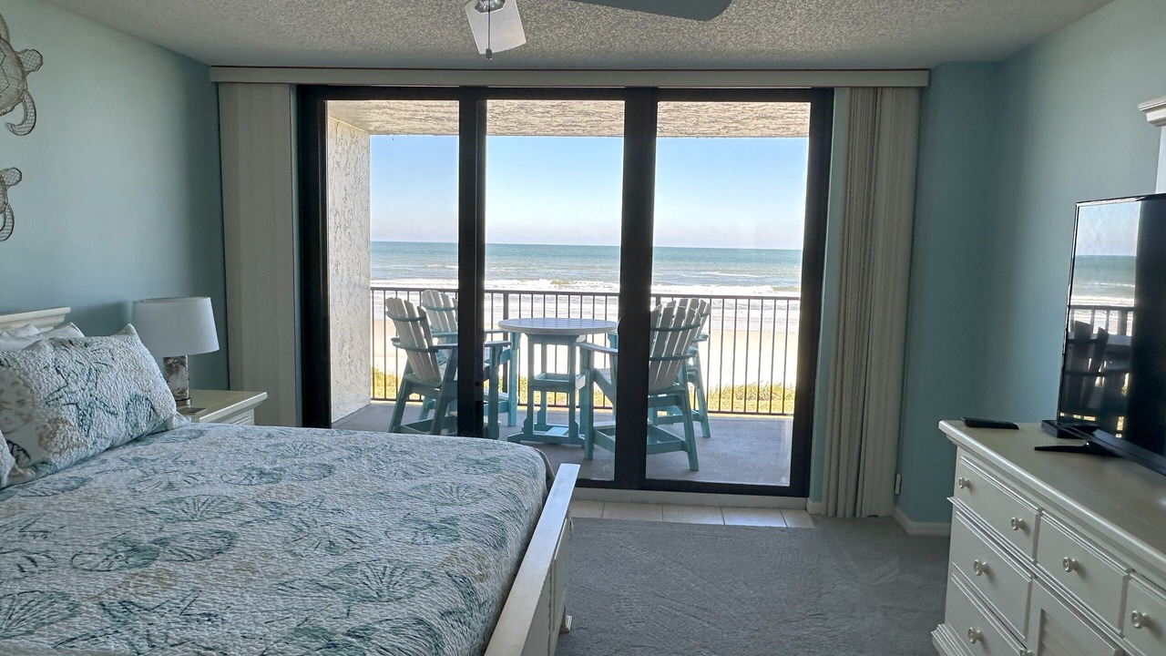 Photo of Bedroom in Crescent Beach