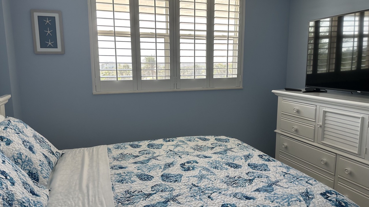 Photo of Bedroom in Crescent Beach