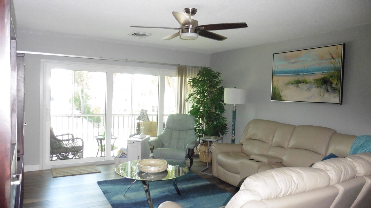 Photo of Livingroom in Saint Armands Key