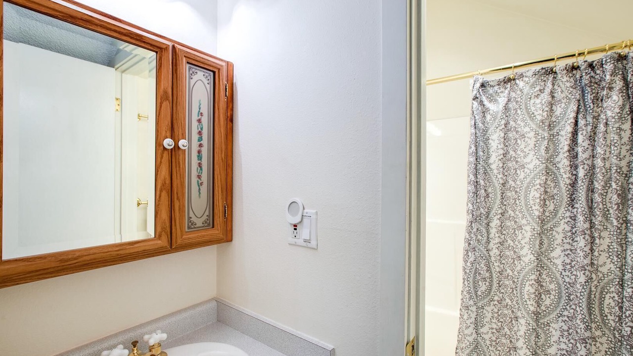 Photo of Bathroom in Glacier