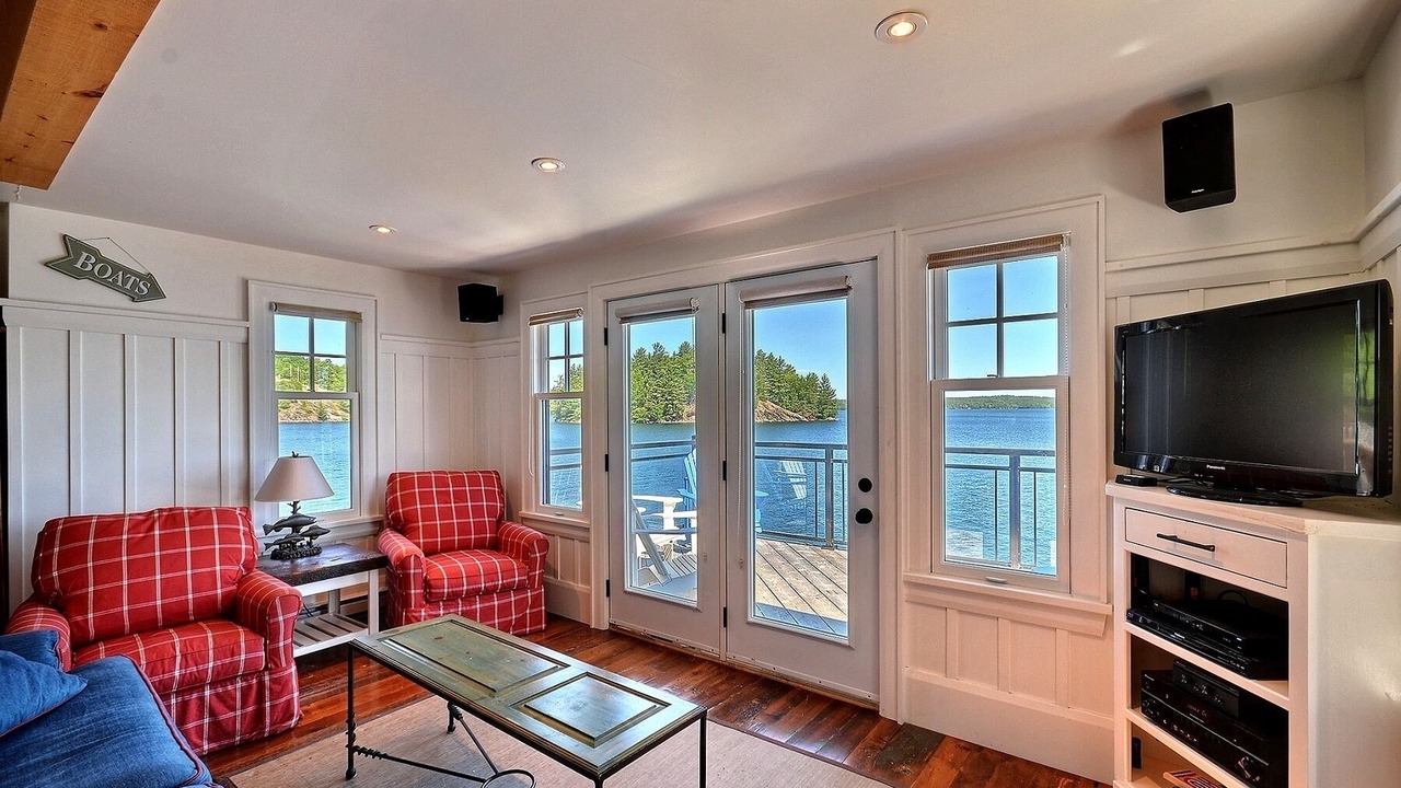 Photo of Livingroom in Utterson