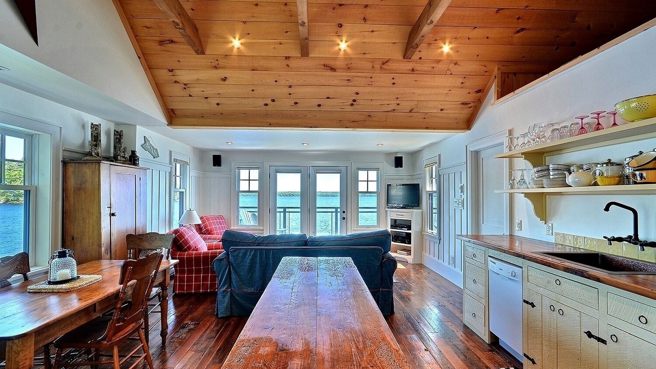 Photo of Livingroom in Utterson