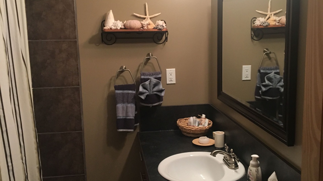 Photo of Bathroom in Okanagan-Similkameen
