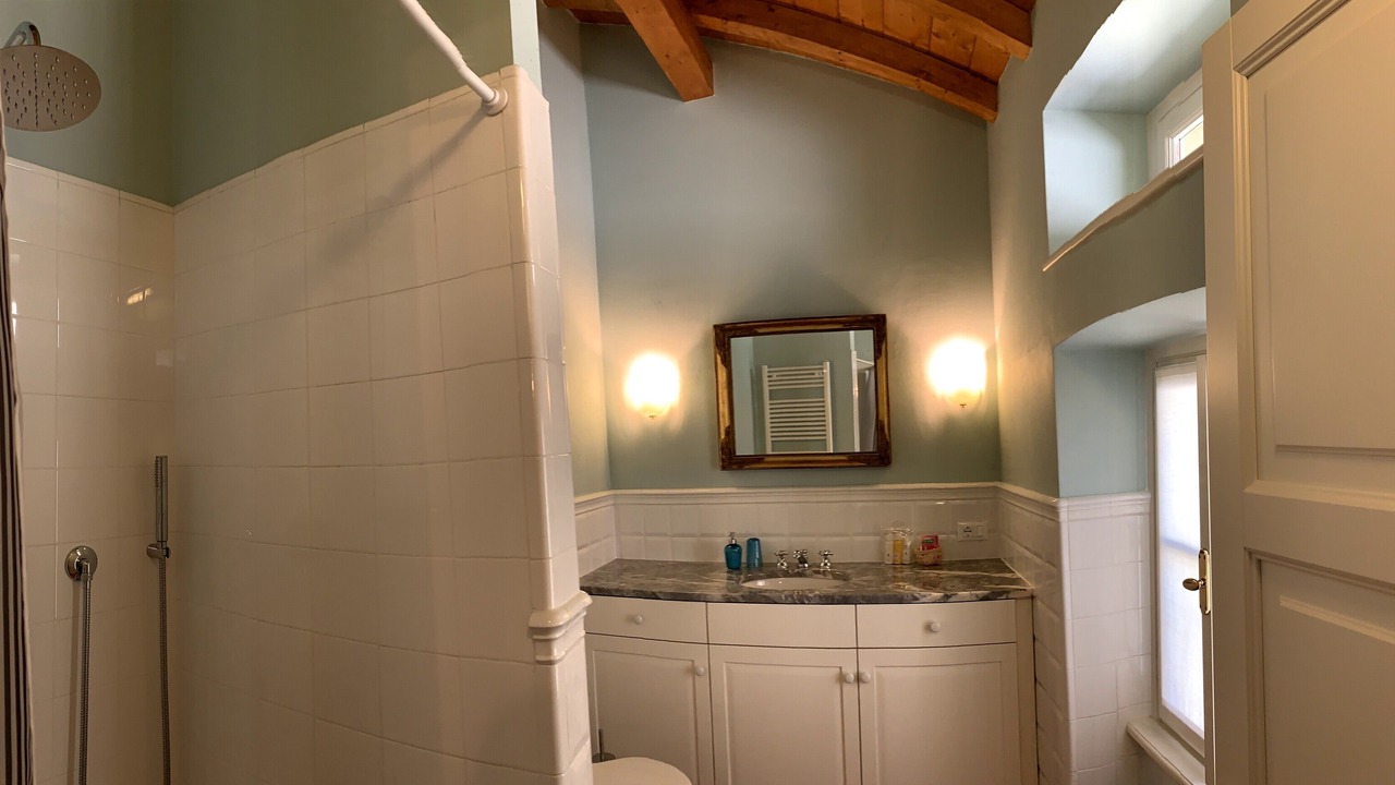 Photo of Bathroom in Tremezzo