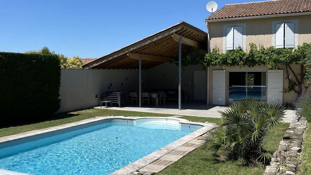 Photo of Outdoor in Lagnes