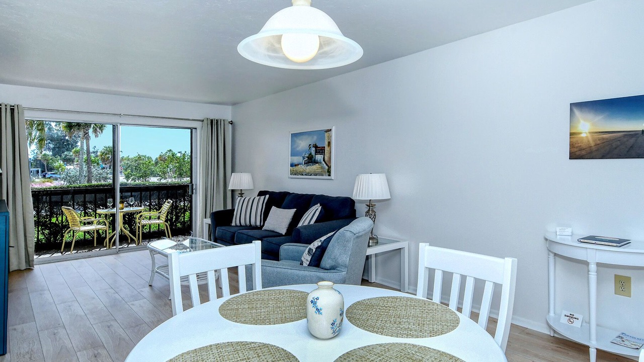 Photo of Livingroom in Siesta Key