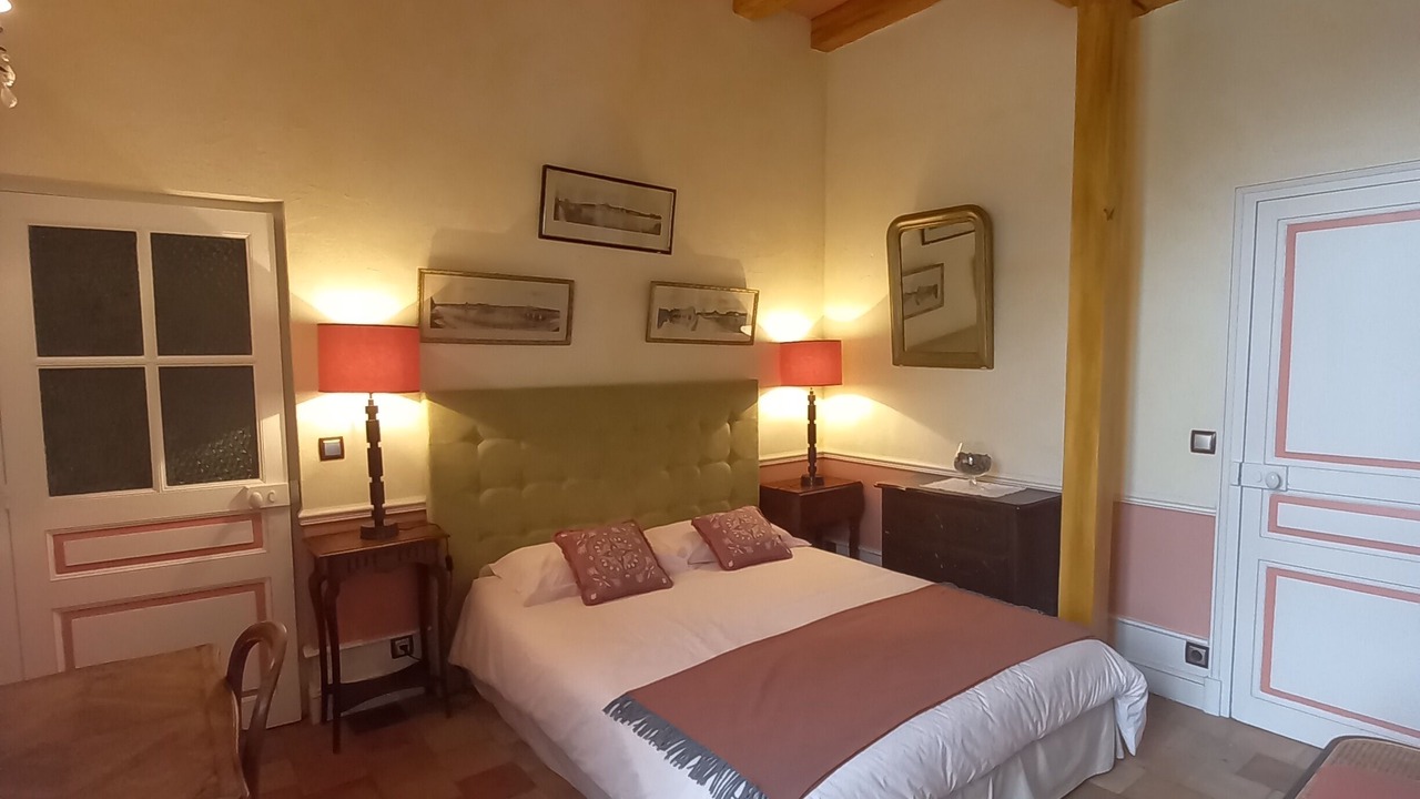 Photo of Bedroom in Bourre
