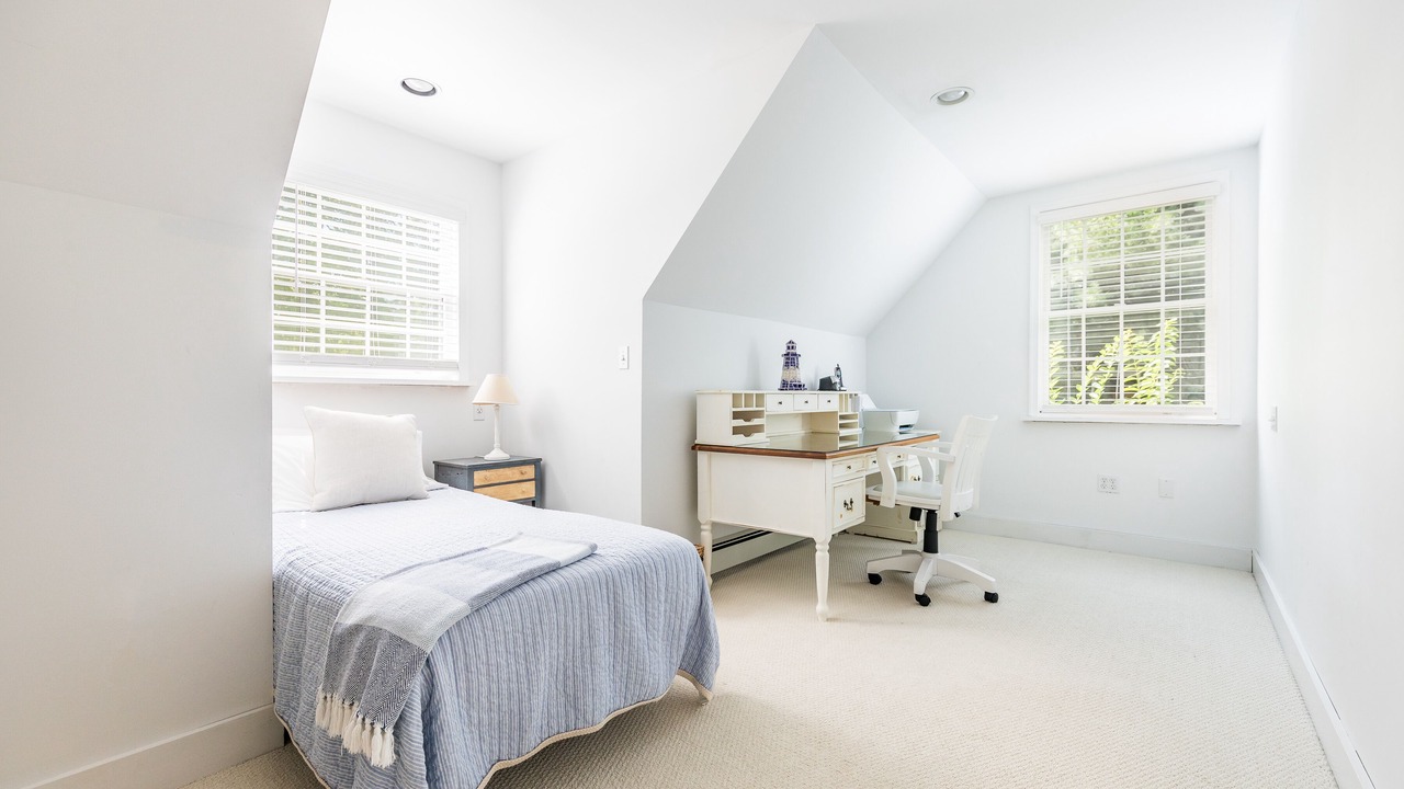 Photo of Bedroom in East Hampton North