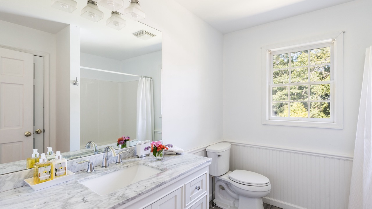 Photo of Bathroom in East Hampton North