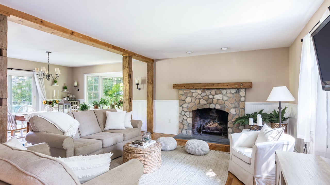 Photo of Livingroom in East Hampton North