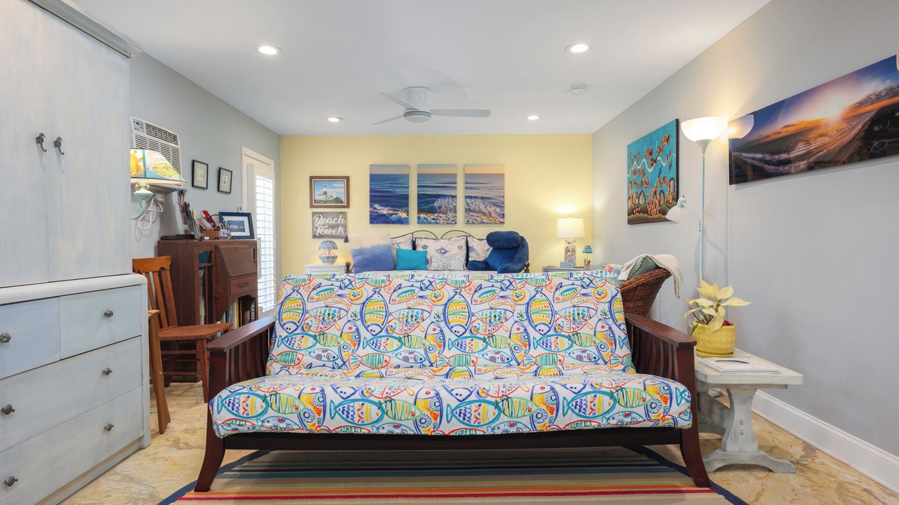 Photo of Livingroom in Marineland Acres