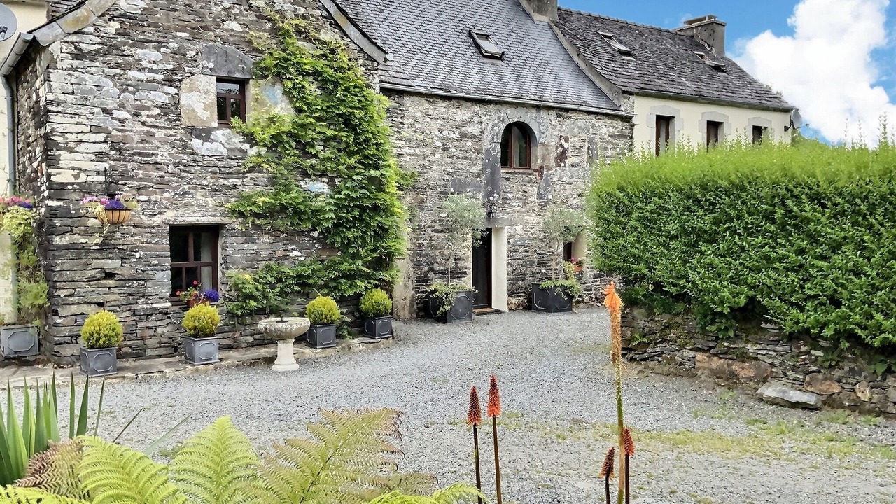 Photo of Others in Sizun