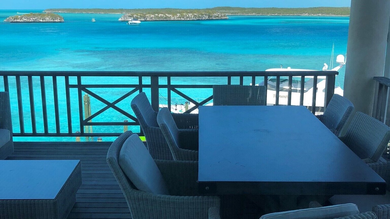 Photo of Patio Balcony in Staniel Cay