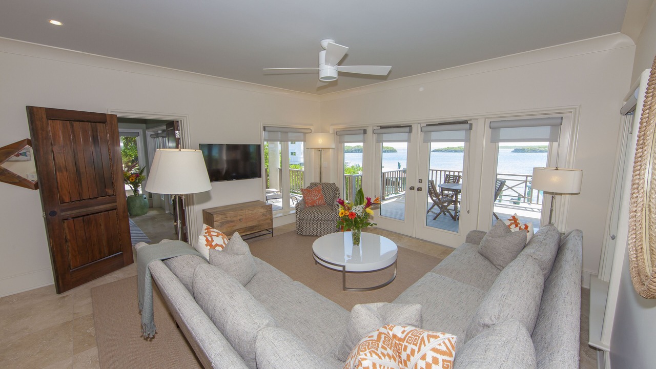 Photo of Bedroom in Staniel Cay