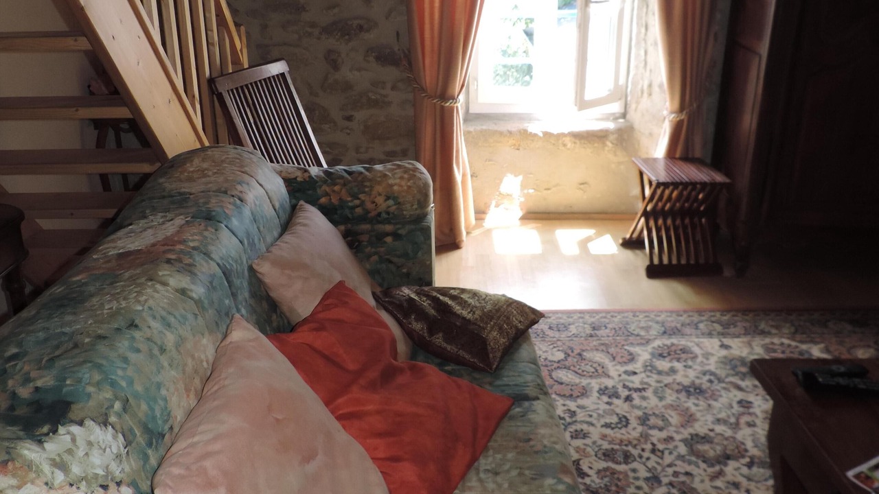 Photo of Livingroom in Angles