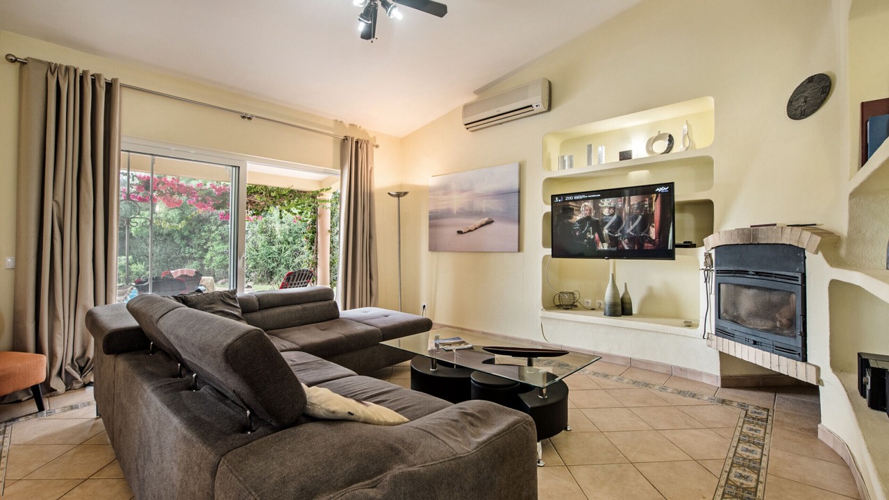 Photo of Livingroom in Guia