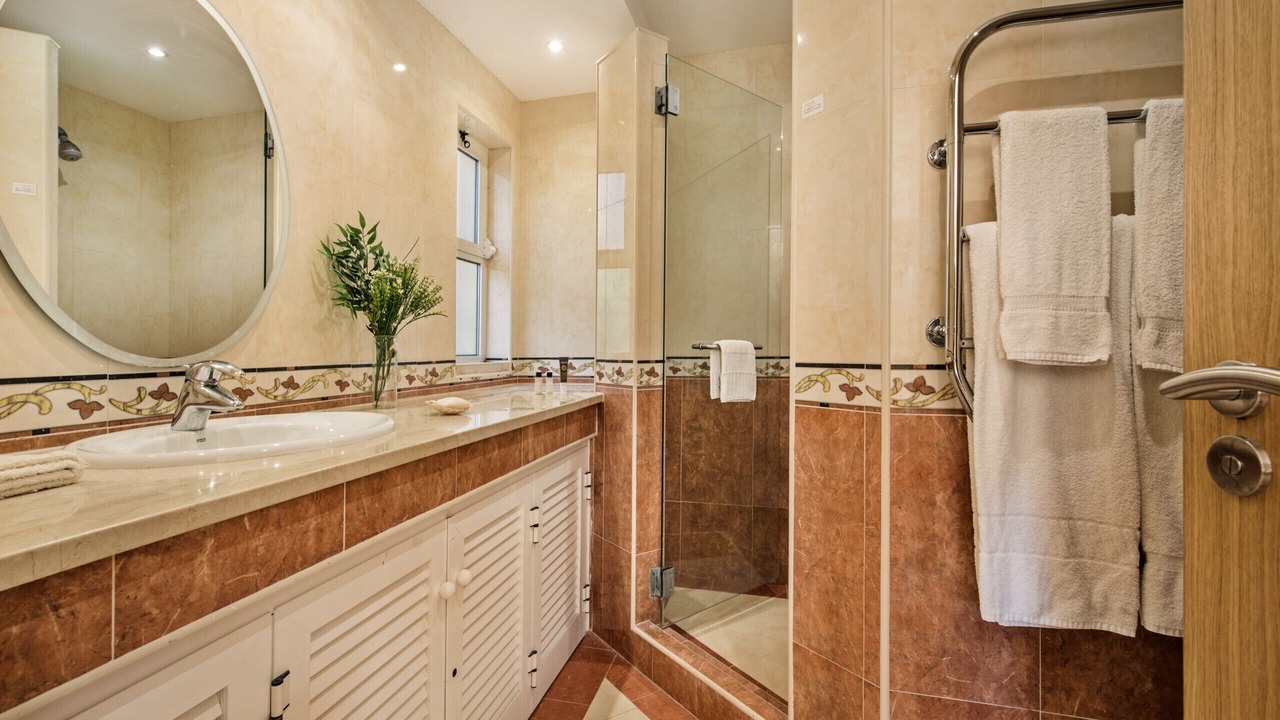 Photo of Bathroom in Guia
