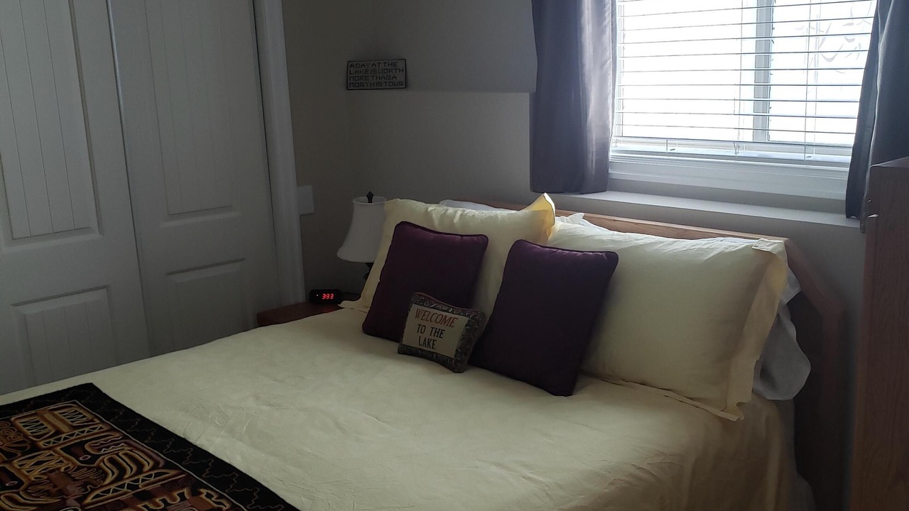 Photo of Bedroom in Okanagan-Similkameen