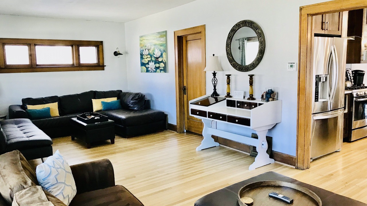 Photo of Livingroom in East Central