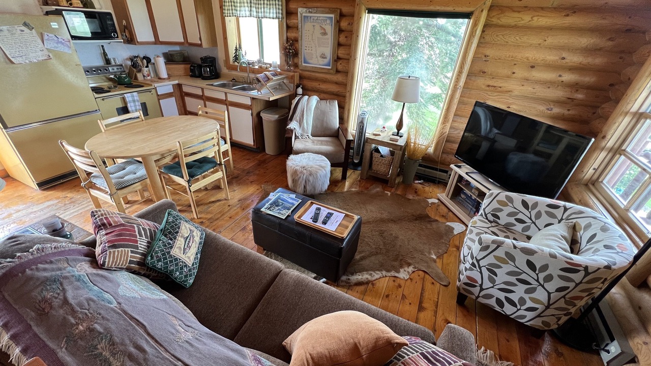 Photo of Livingroom in Shining Mountains