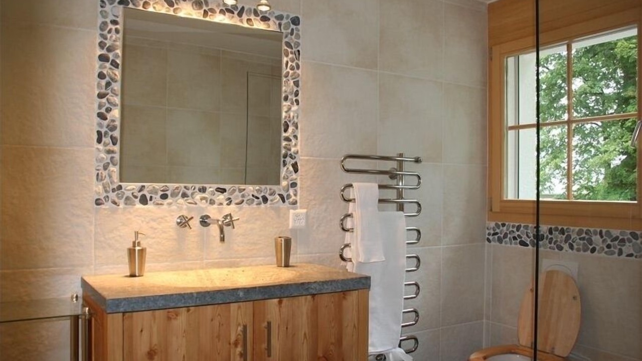 Photo of Bathroom in Boenigen