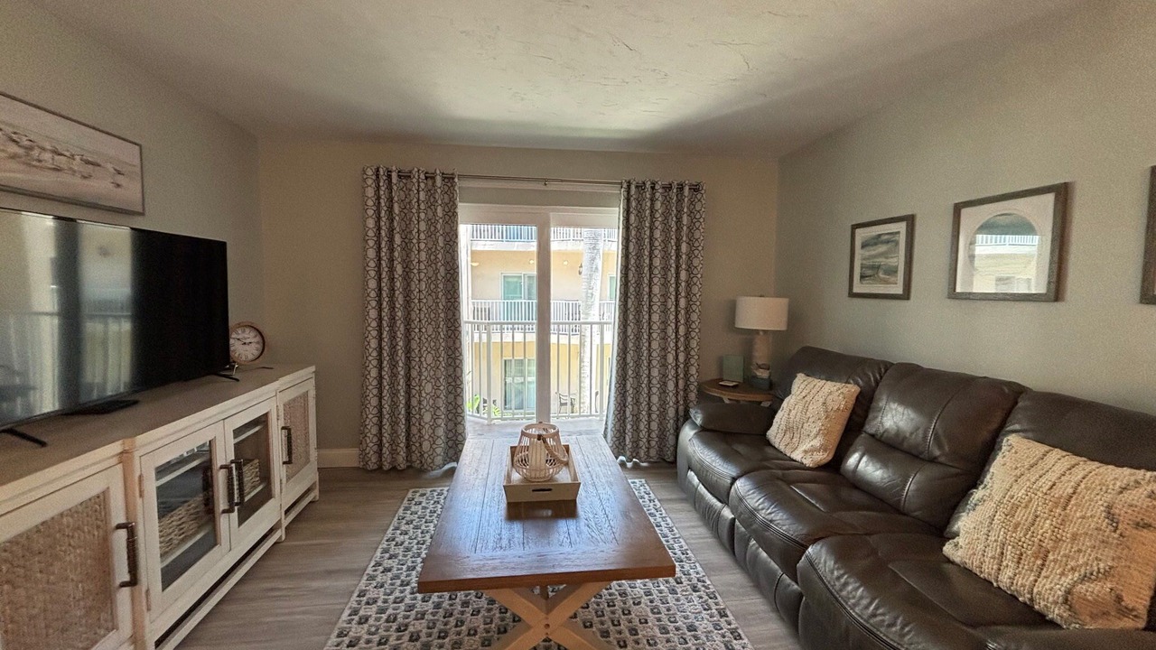 Photo of Livingroom in Siesta Key