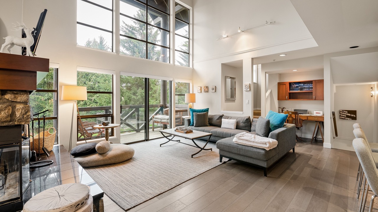 Photo of Livingroom in Upper Village