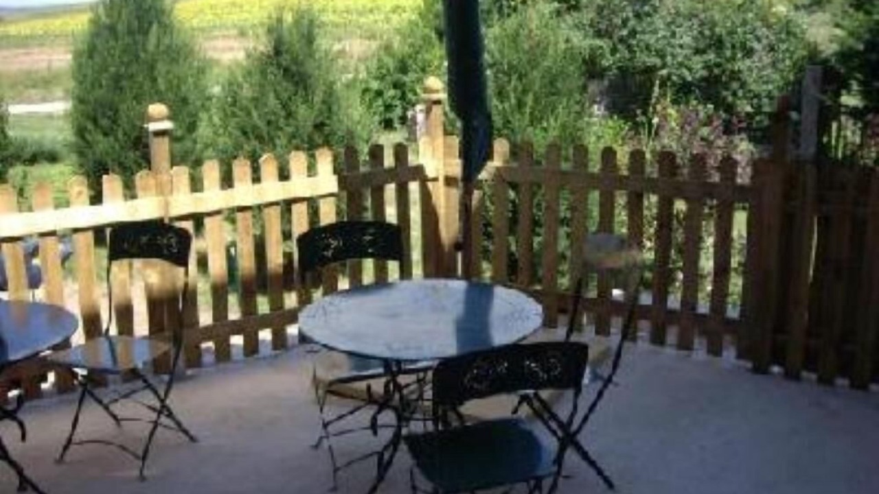 Photo of Patio Balcony in Saint-Barthelemy-le-Plain