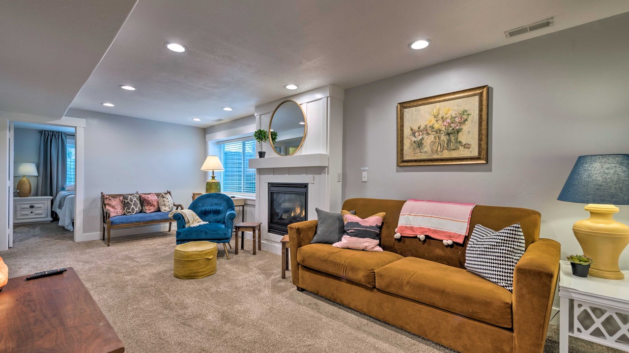 Photo of Livingroom in Lehi