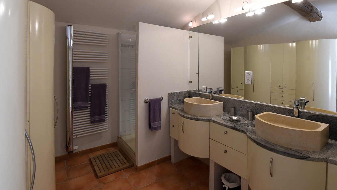 Photo of Bathroom in Caumont-sur-Durance