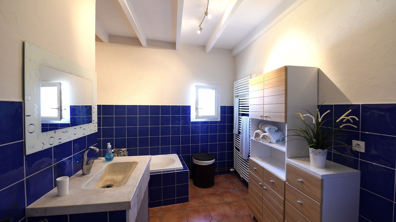 Photo of Bathroom in Caumont-sur-Durance