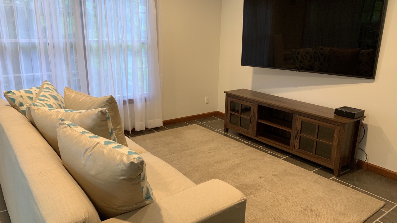 Photo of Livingroom in Hampton Bays