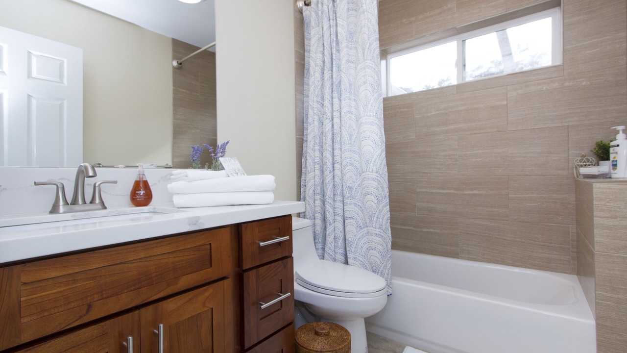 Photo of Bathroom in Haleiwa