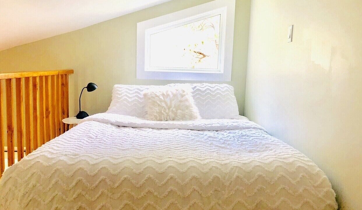 Photo of Bedroom in Okanagan-Similkameen