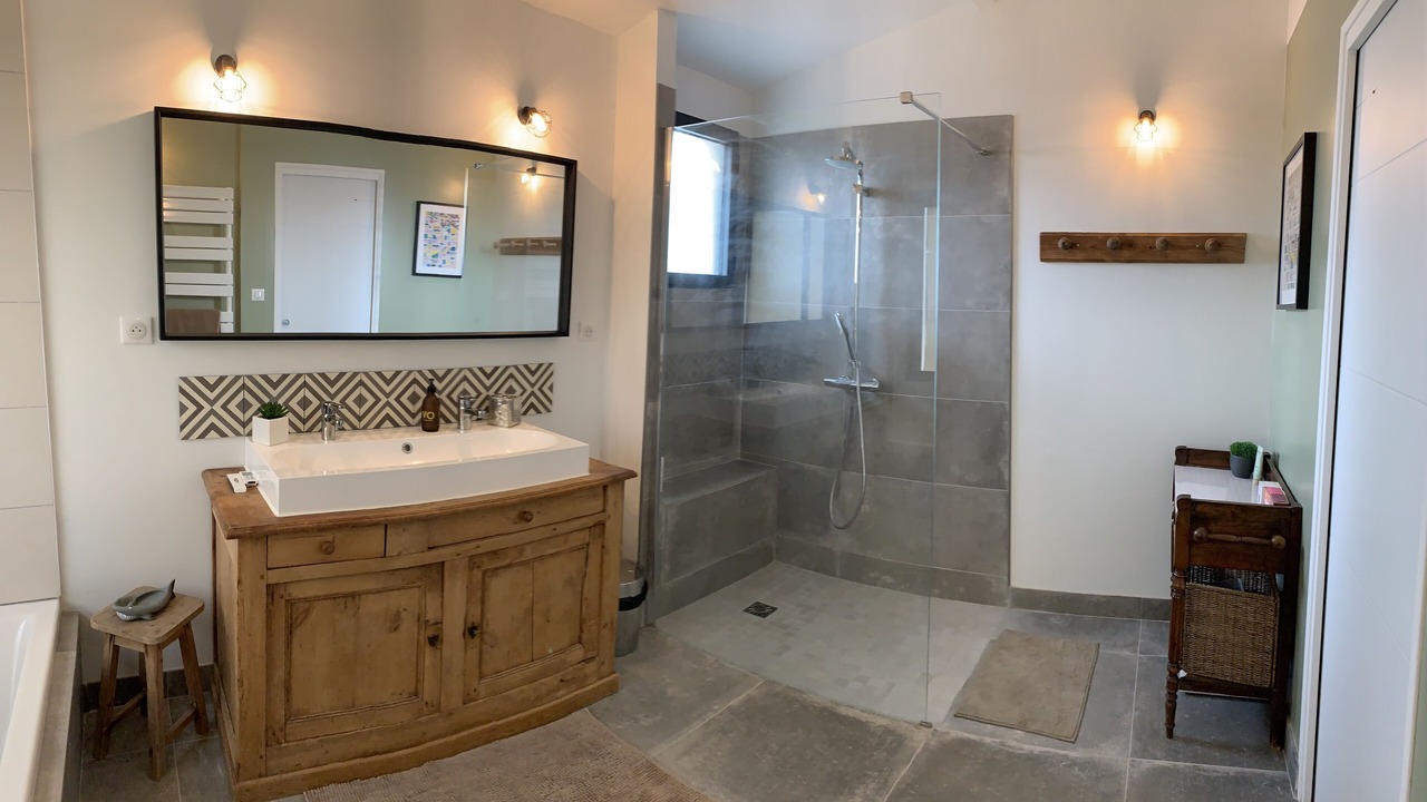 Photo of Bathroom in Castelnau-le-Lez