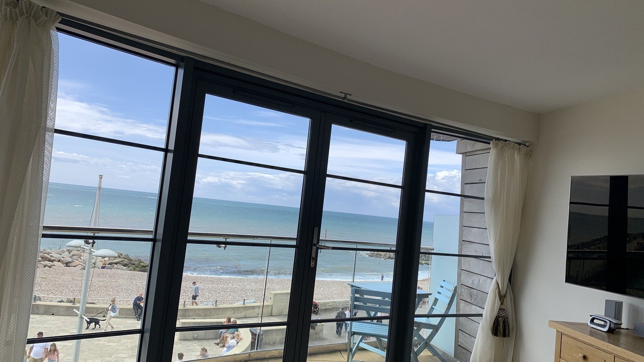 Photo of Patio Balcony in West Bay