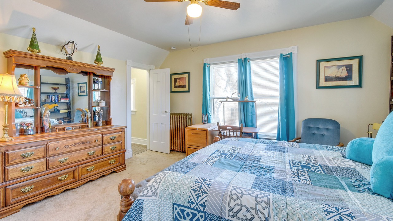 Photo of Bedroom in Manitowoc