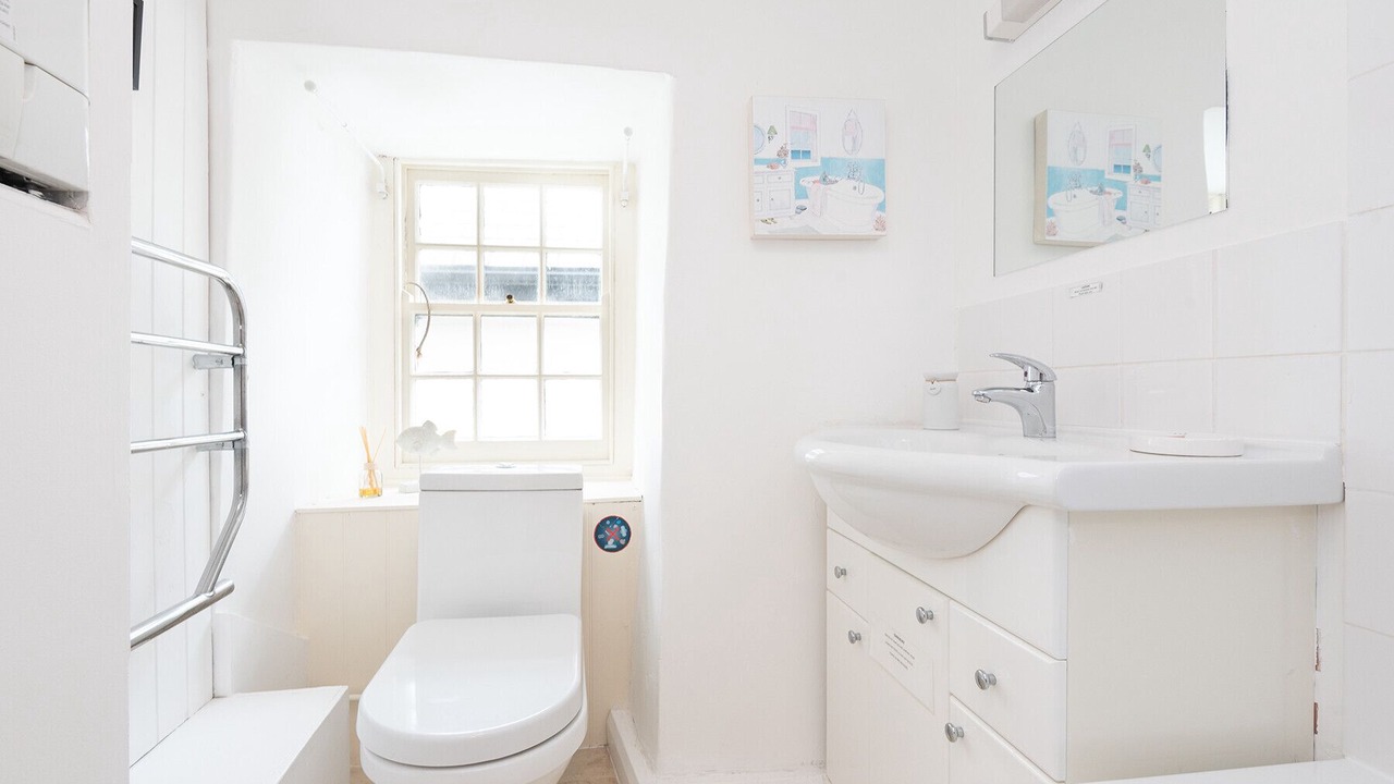 Photo of Bathroom in Port Isaac
