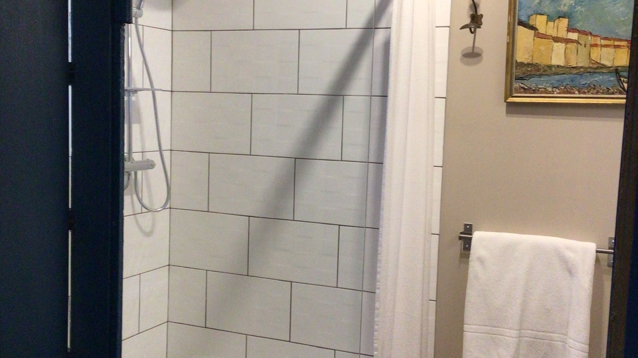 Photo of Bathroom in Saint-Martin-de-Cenilly