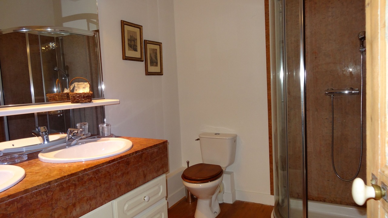 Photo of Bathroom in Le Mesnil-Garnier