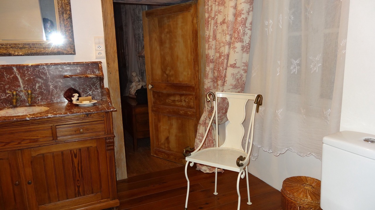 Photo of Bathroom in Le Mesnil-Garnier