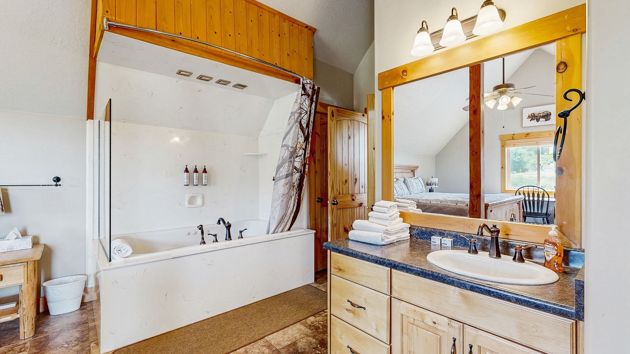 Photo of Bathroom in Harbor Village