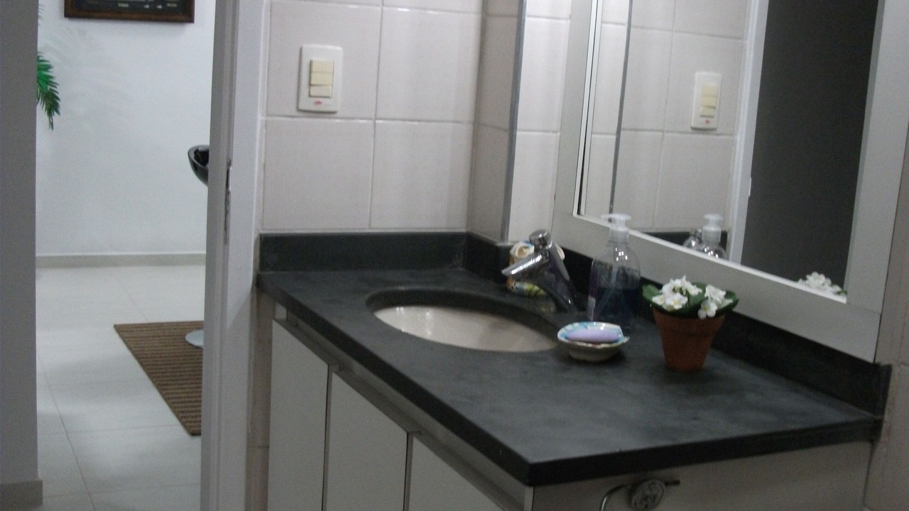 Photo of Bathroom in Tombo