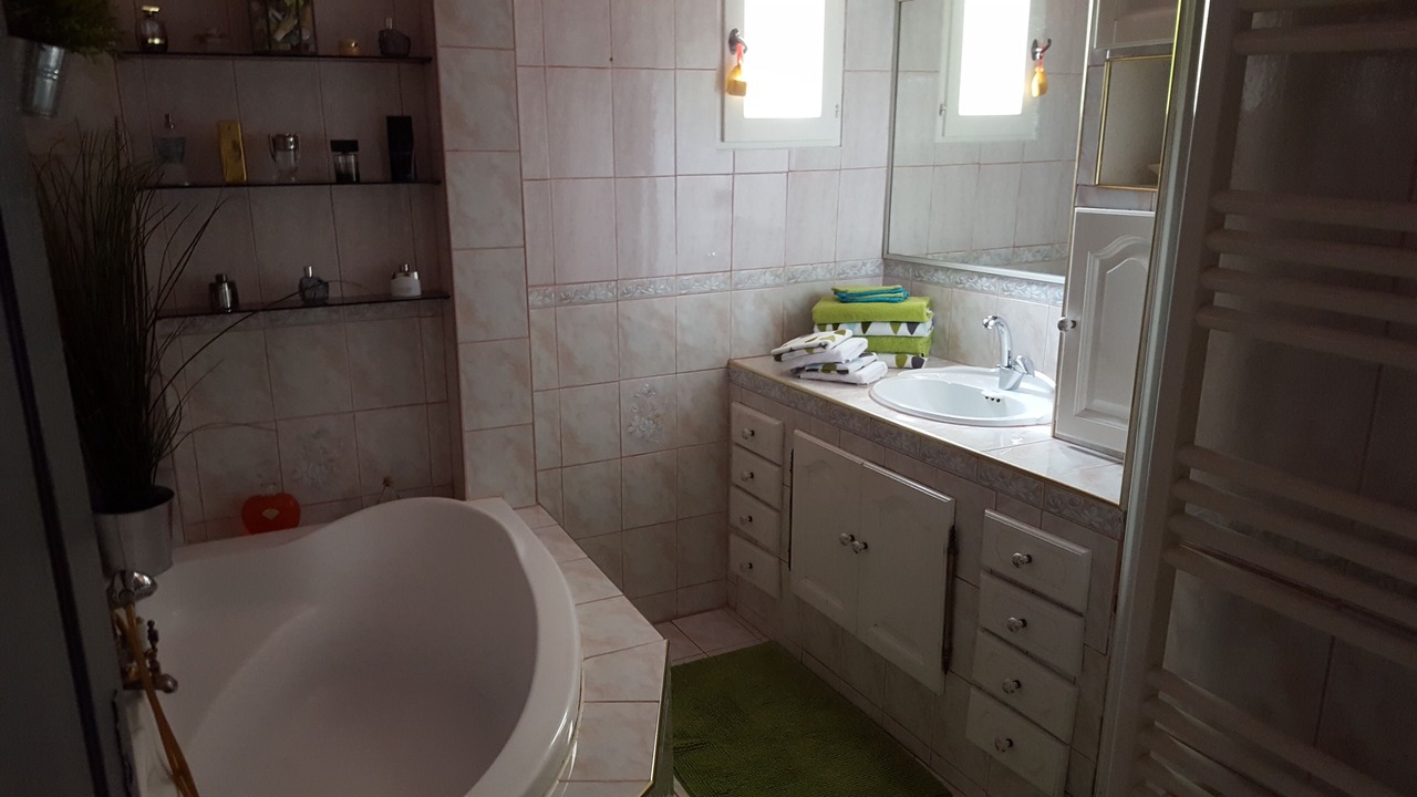 Photo of Bathroom in Sorgues