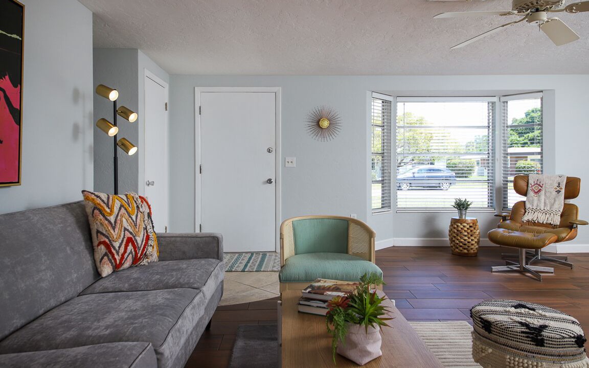 Photo of Livingroom in Gulf Gate Estates
