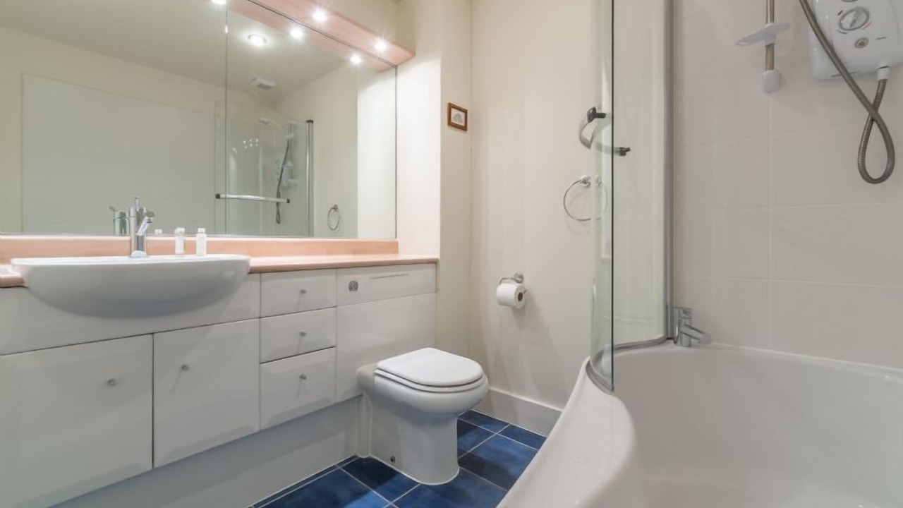 Photo of Bathroom in Treator